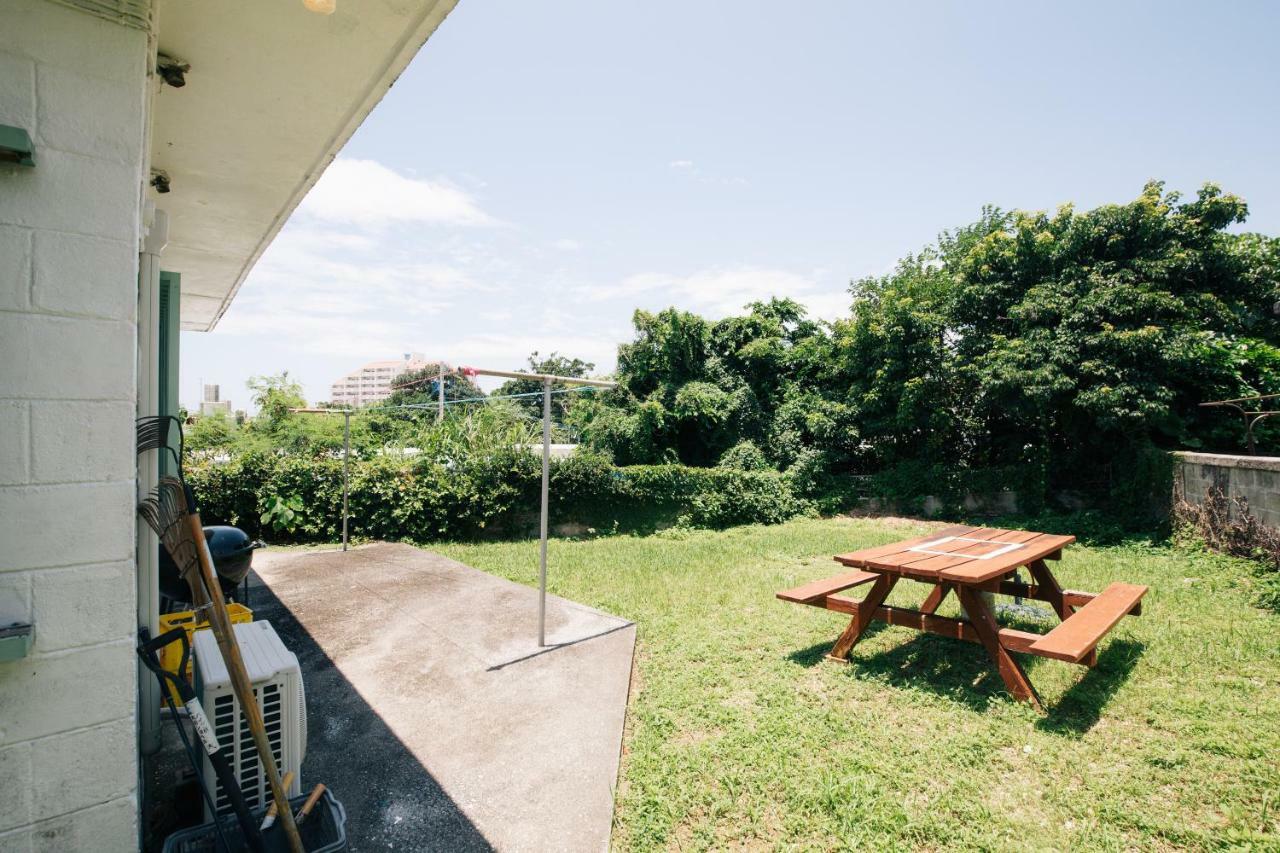 Whale Okinawa Hotel Kadena Buitenkant foto